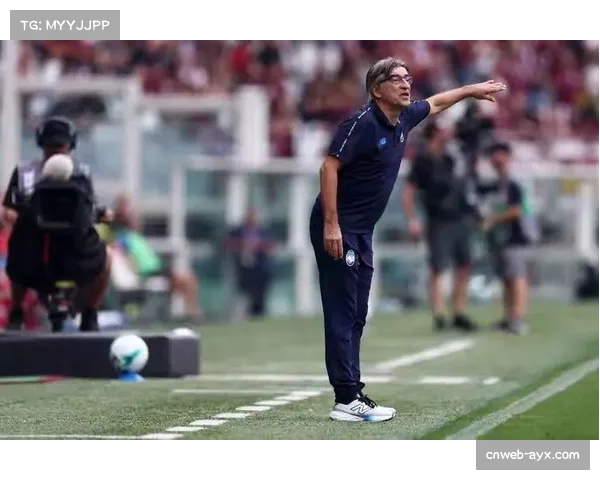 萨拉赫被置于替补席引发关注 红军战术调整面临关键抉择